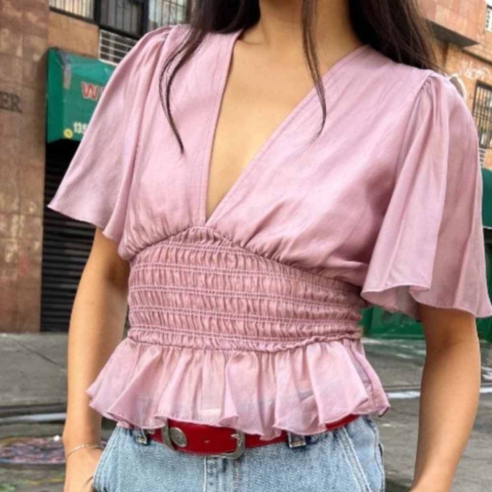 Lisa Says Gah‎ Dusty Pink Smocked Peplum V-Neck Blouse